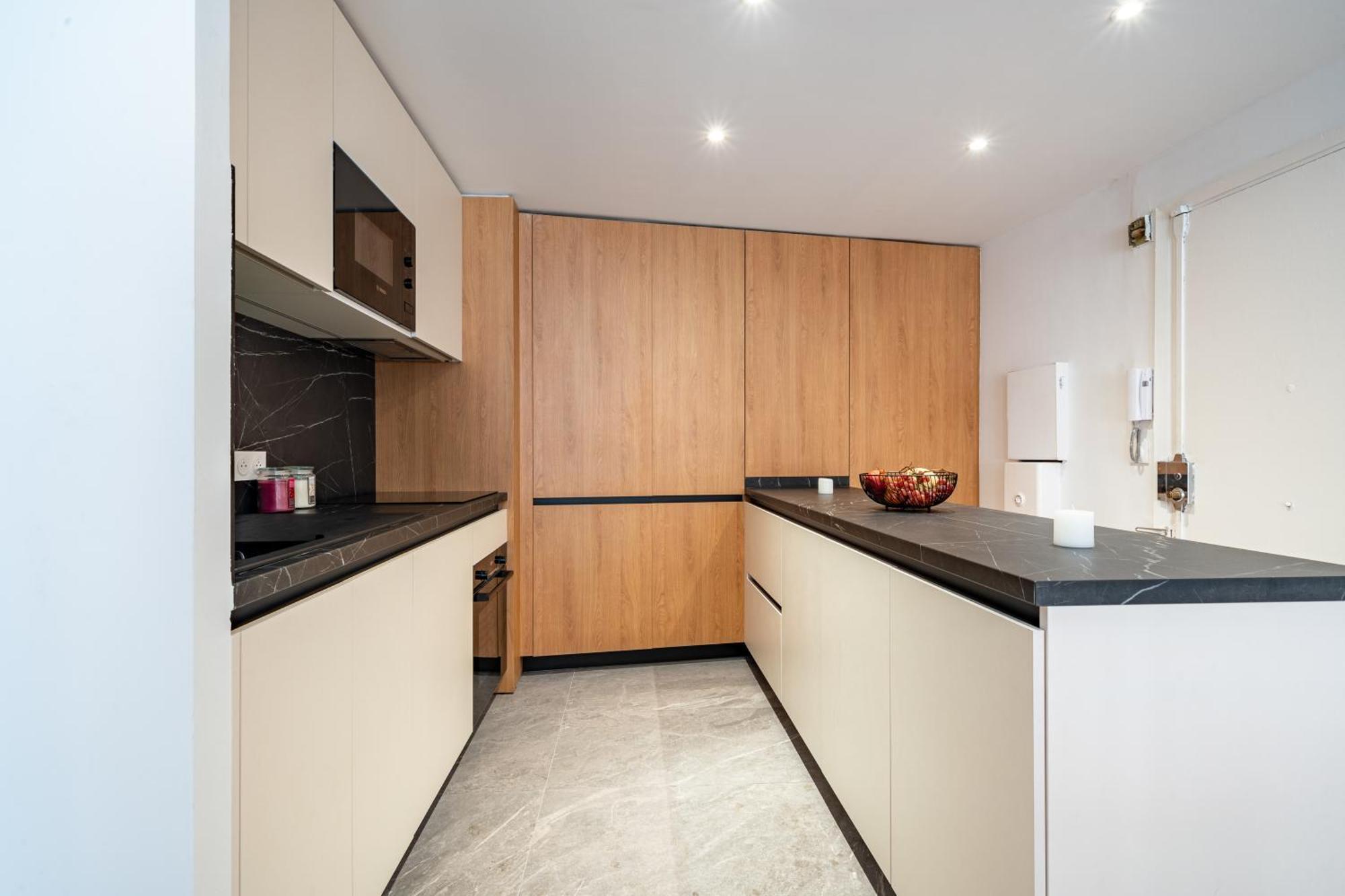 Near Old Town And Apartment Fully Renovated Nice Bagian luar foto