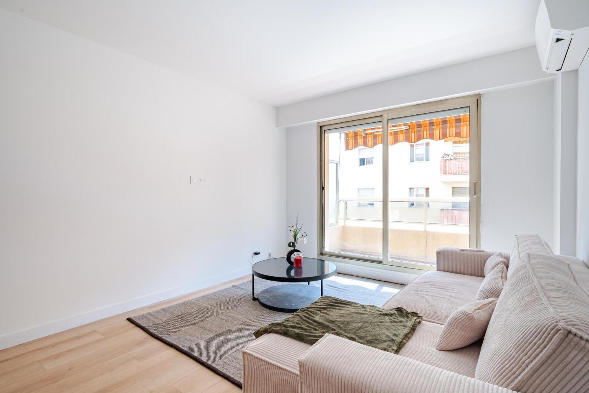 Near Old Town And Apartment Fully Renovated Nice Bagian luar foto