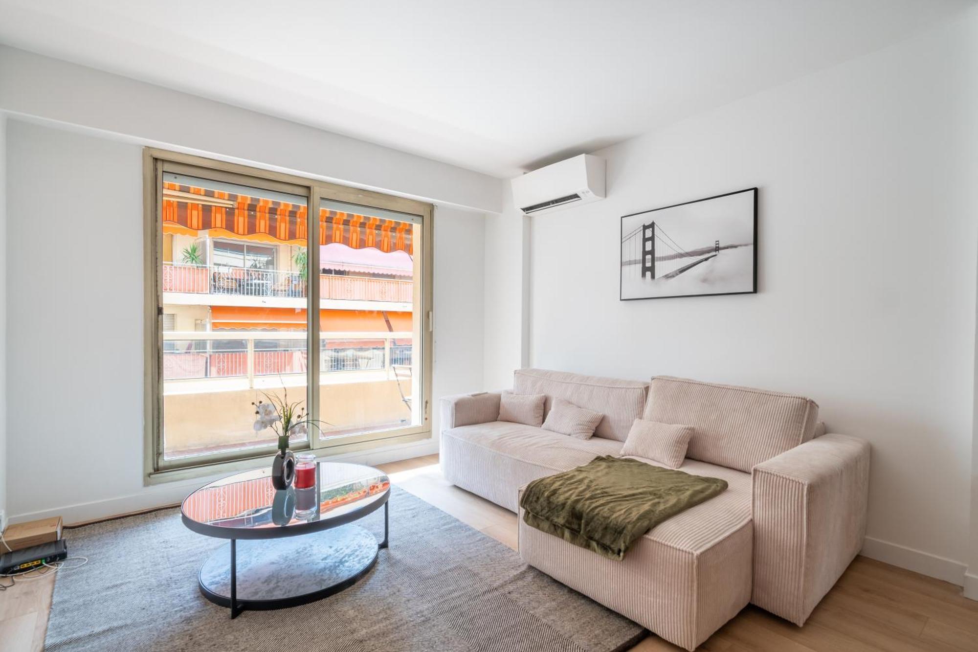 Near Old Town And Apartment Fully Renovated Nice Bagian luar foto