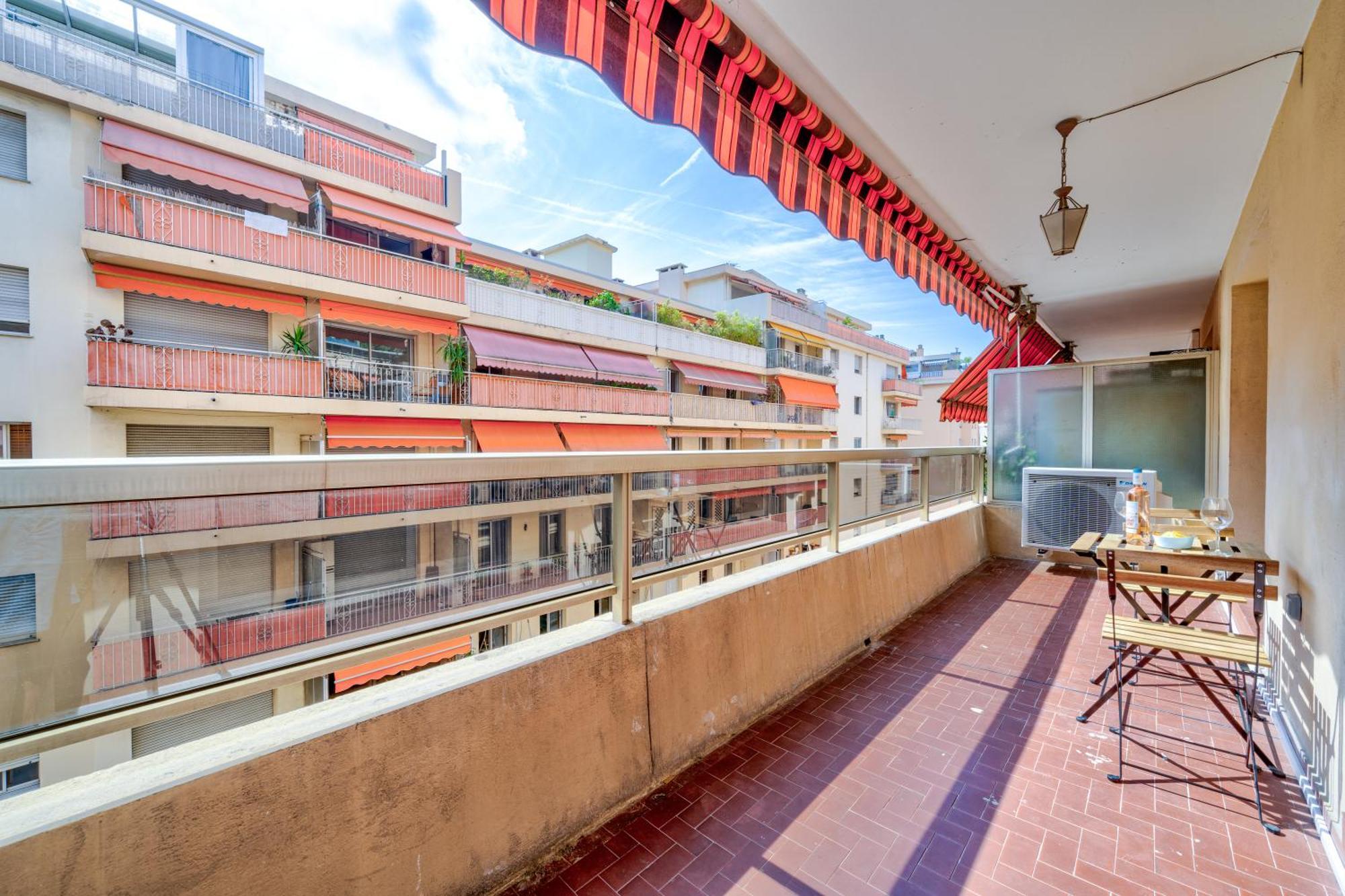 Near Old Town And Apartment Fully Renovated Nice Bagian luar foto
